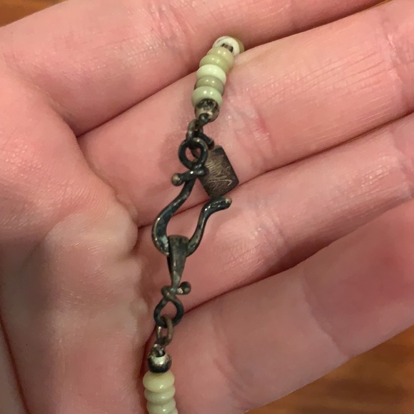 Mique Cream and Green Necklace - Picture 4 of 5